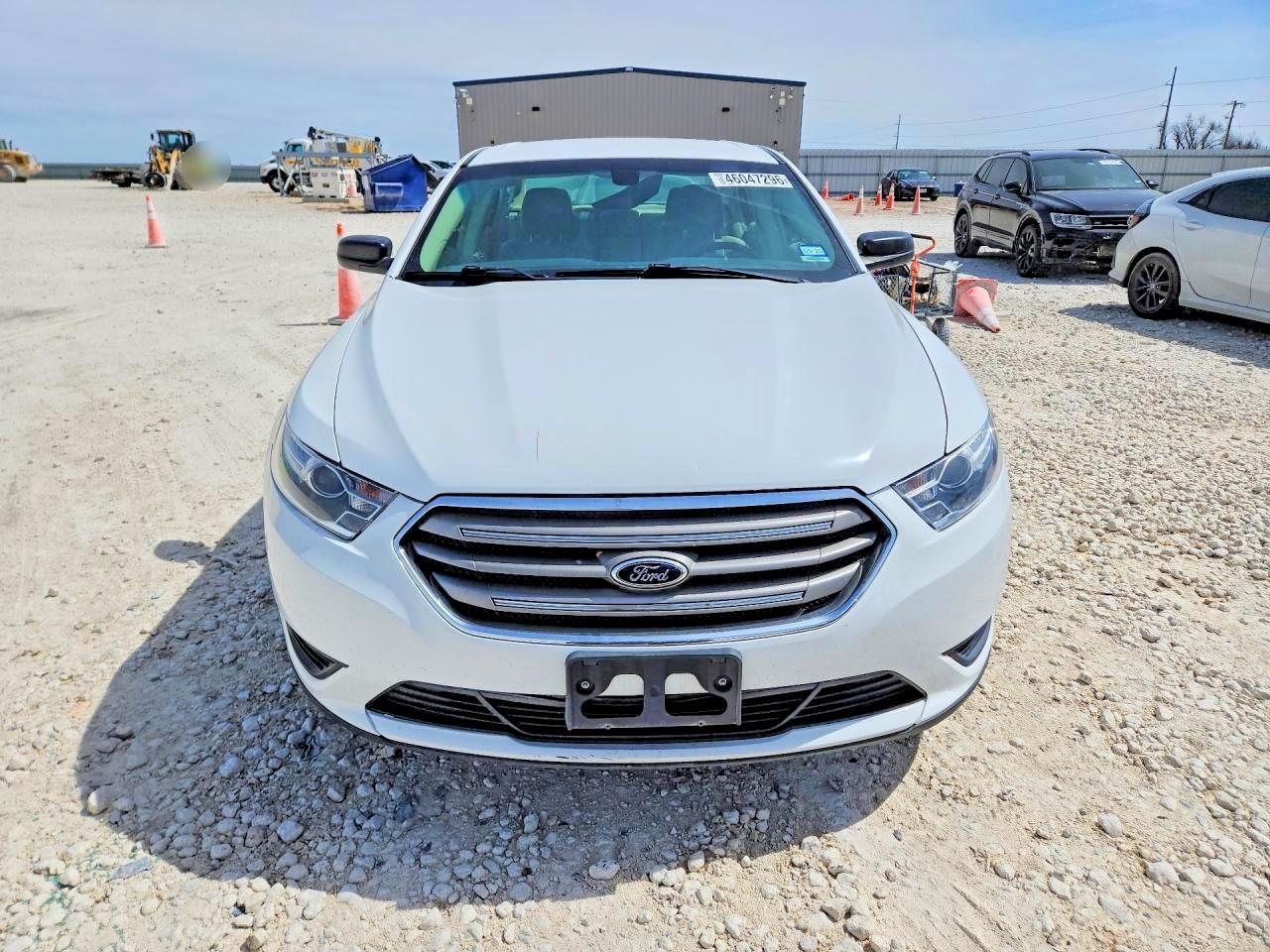 2013 Ford Taurus Se - Image 5