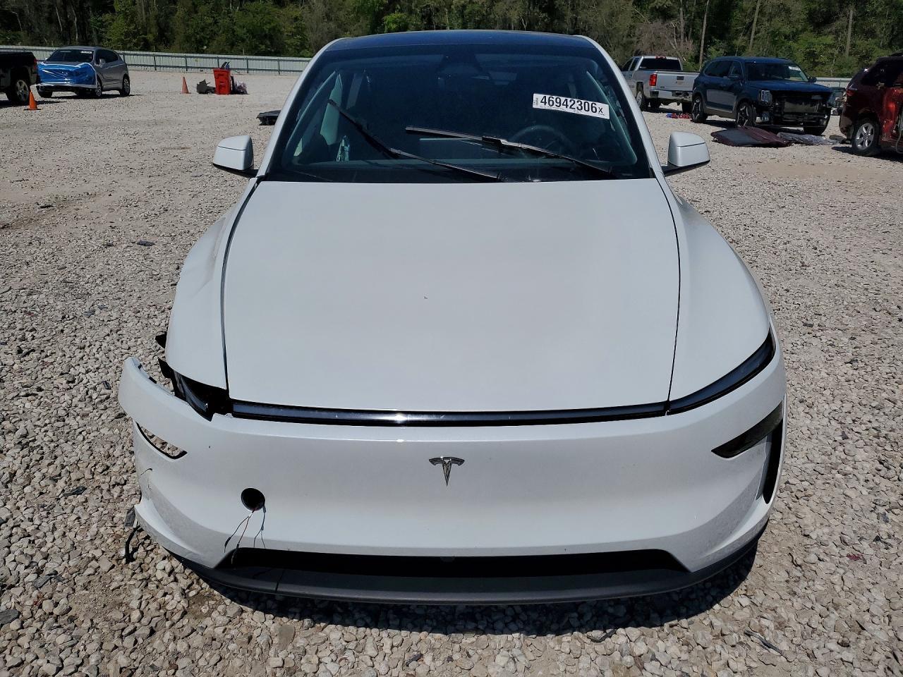2026 Tesla Model Y - Image 5