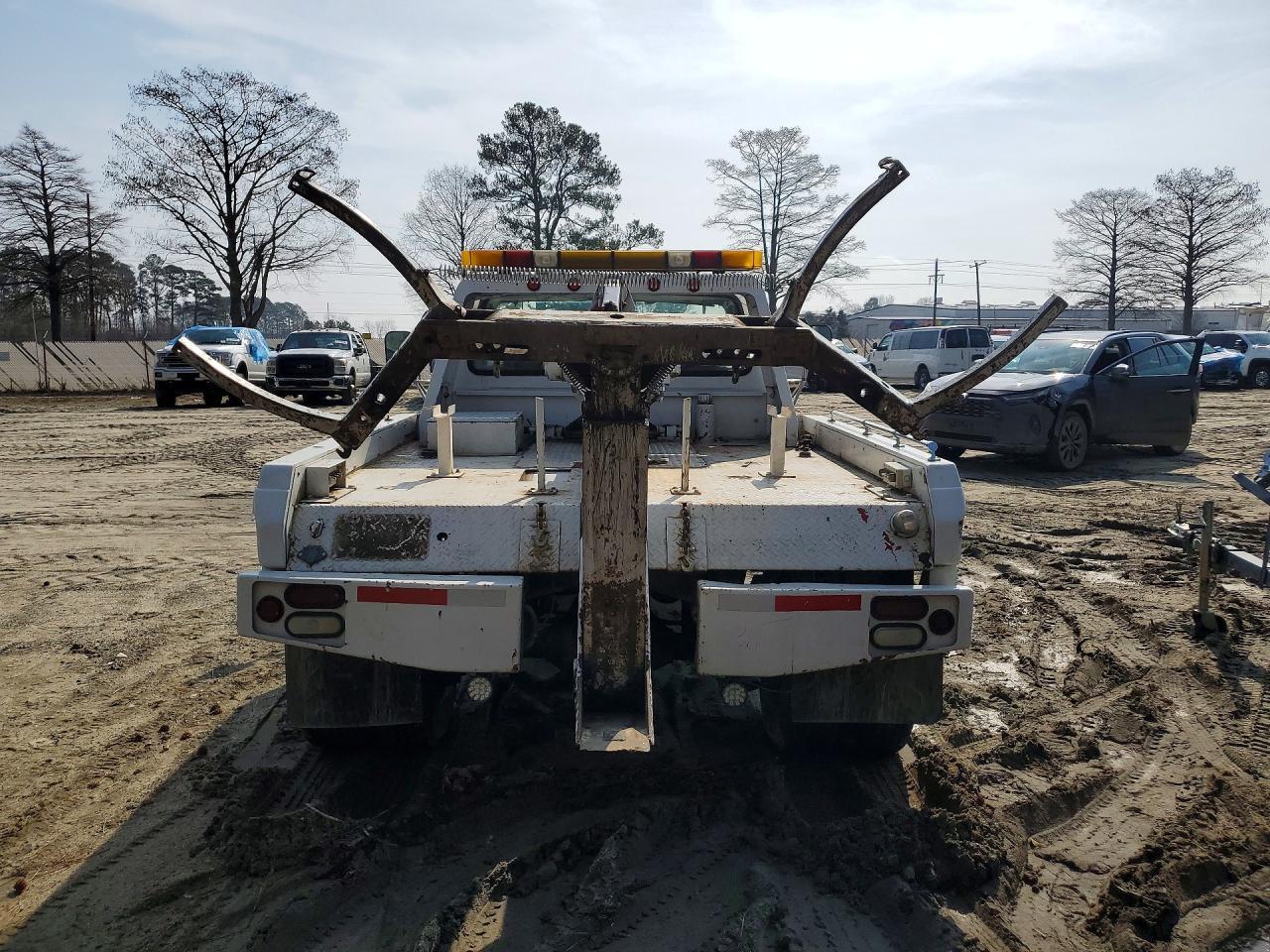 1997 Ford F Super Duty Tow Truck - Image 6