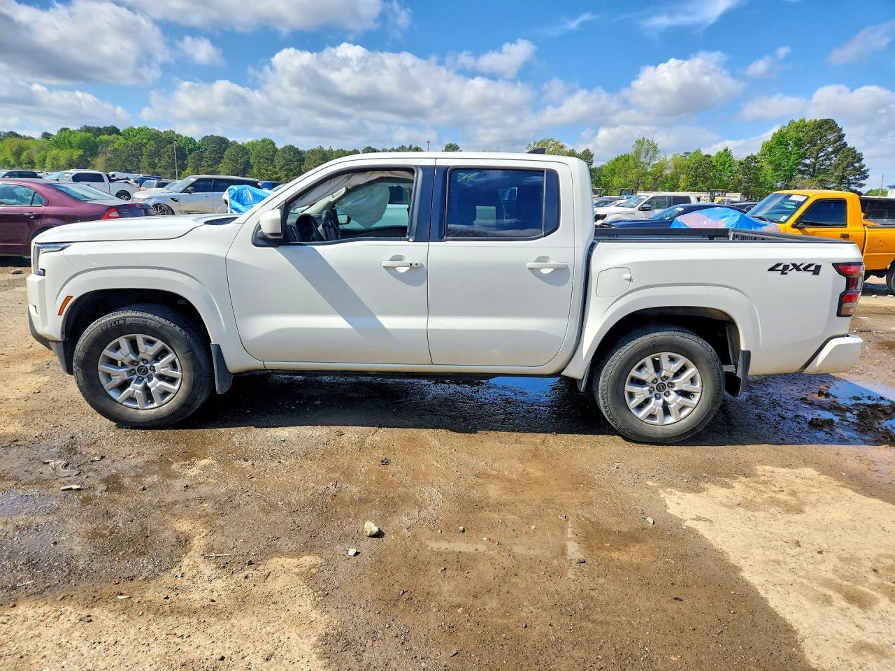 2023 Nissan Frontier Sv - Image 2
