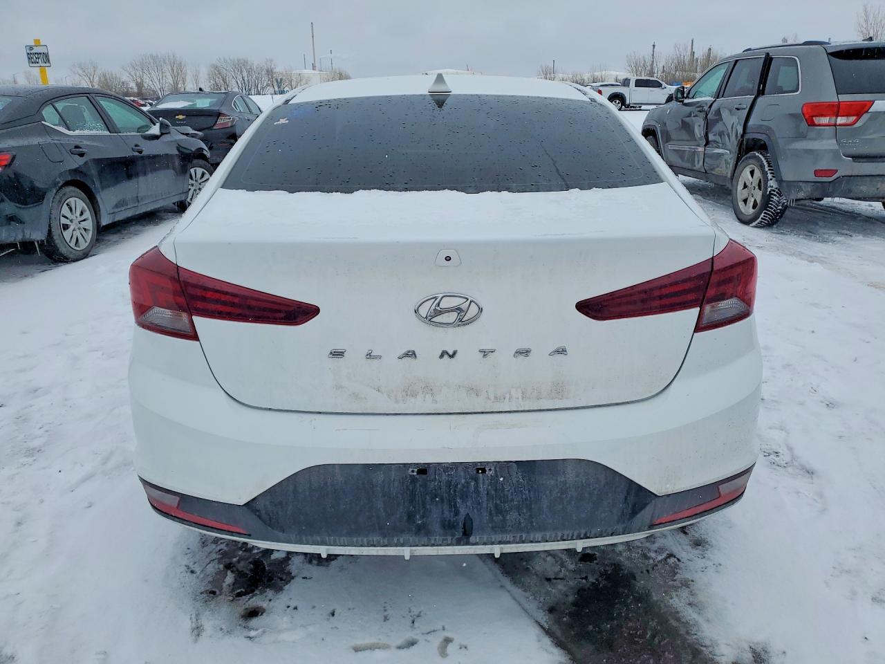 2019 Hyundai Elantra Preferred 4Dr - Фото 6
