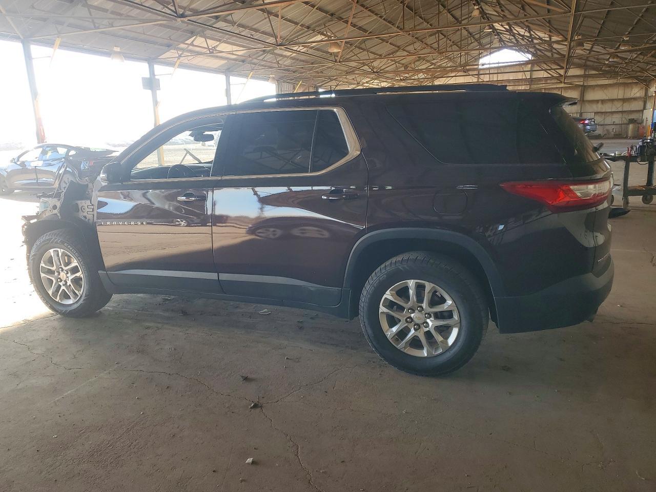2021 Chevrolet Traverse Lt - Фото 2