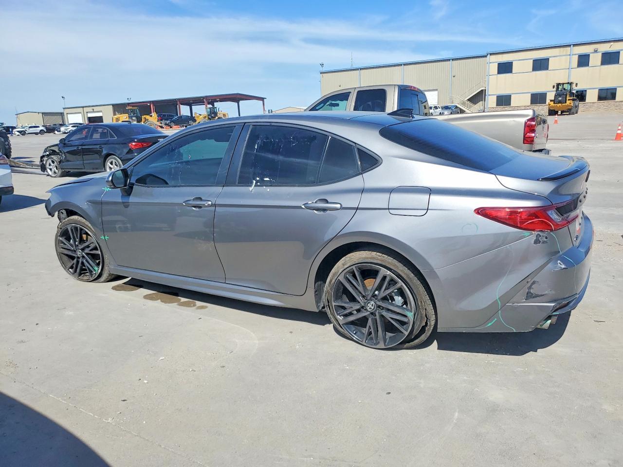 2025 Toyota Camry Xse - Фото 2