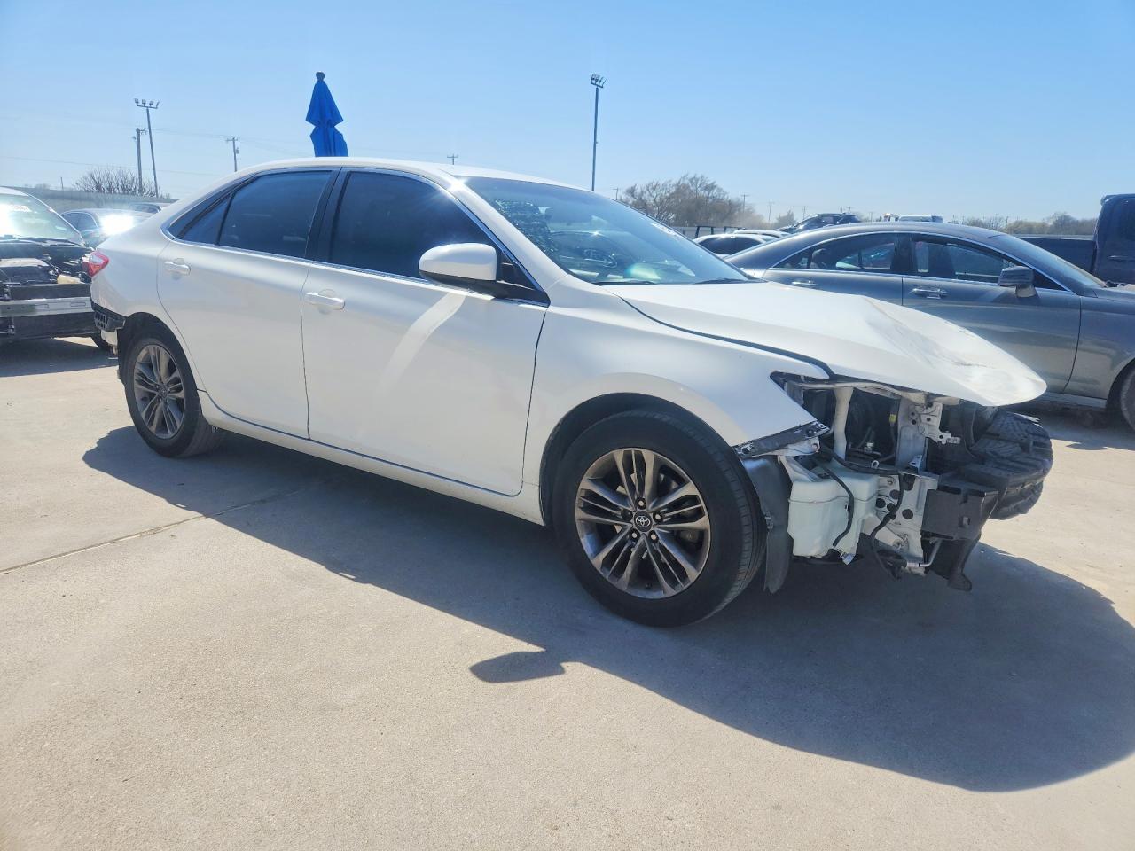 2016 Toyota Camry Se - Image 4