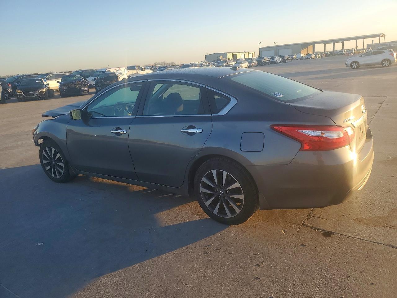 2017 Nissan Altima 2.5 Sv - Фото 2