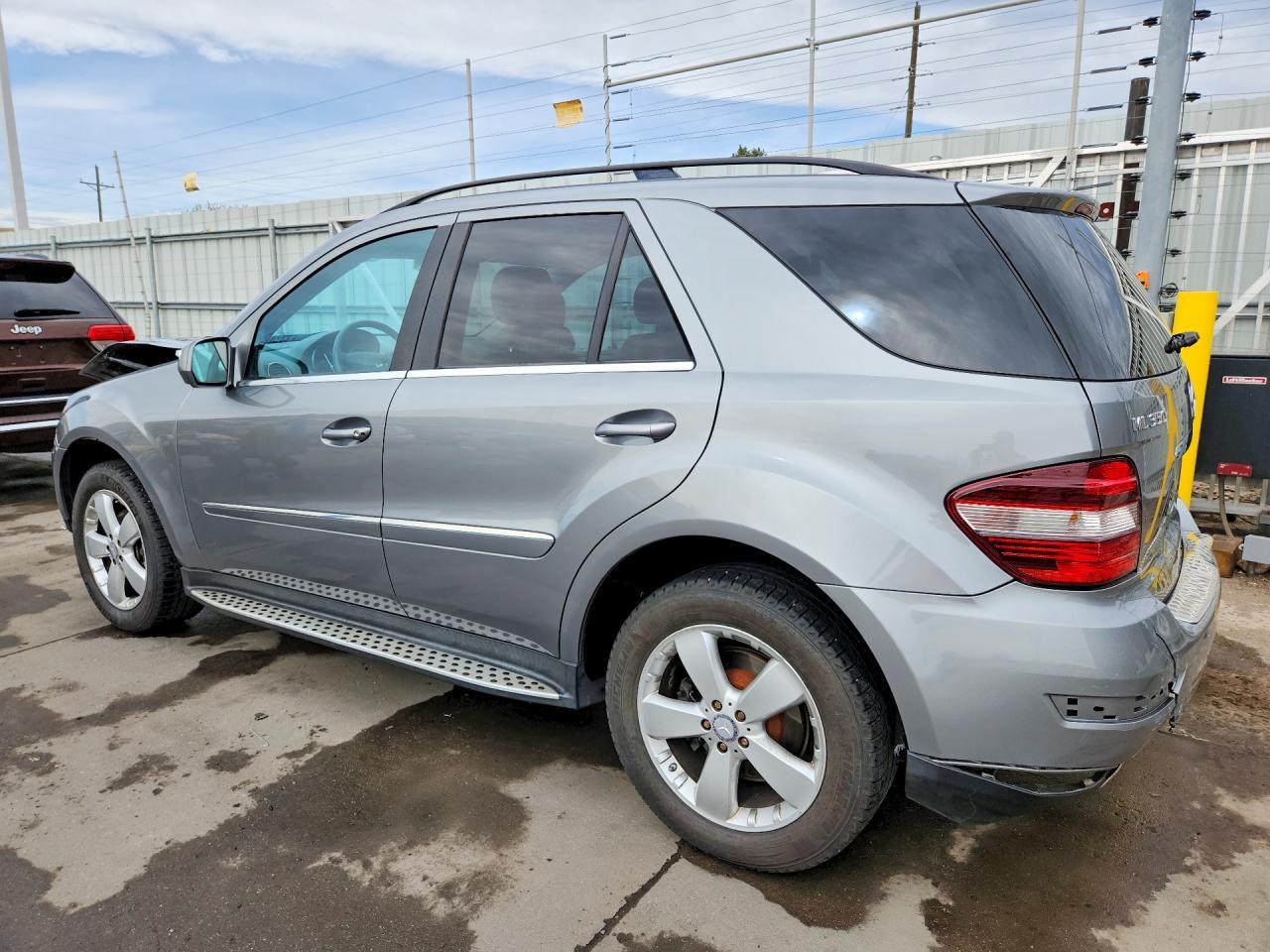 2010 Mercedes-Benz Ml 350 - Image 2