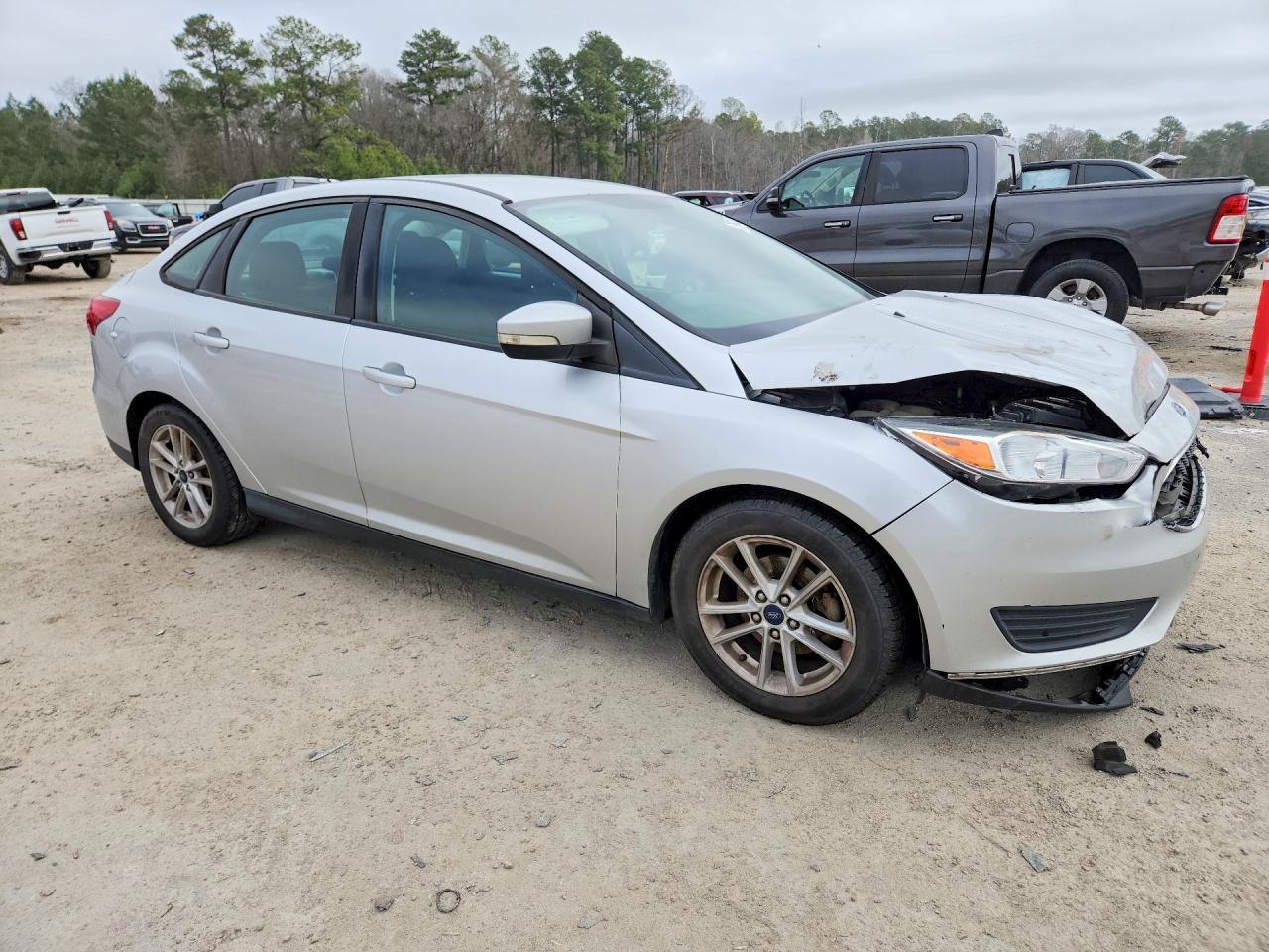 2017 Ford Focus - Фото 4