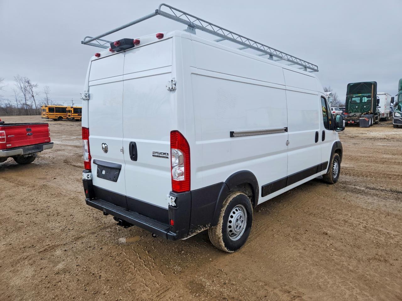 2024 Ram Promaster 2500 2500 High - Фото 3
