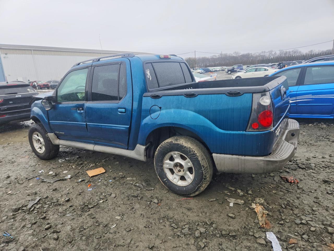 2001 Ford Explorer Sport Trac - Image 2
