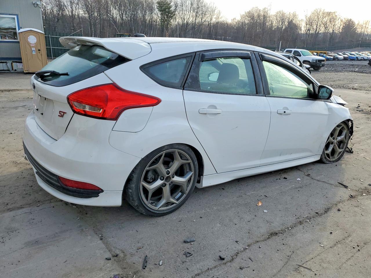 2017 Ford Focus St - Image 3