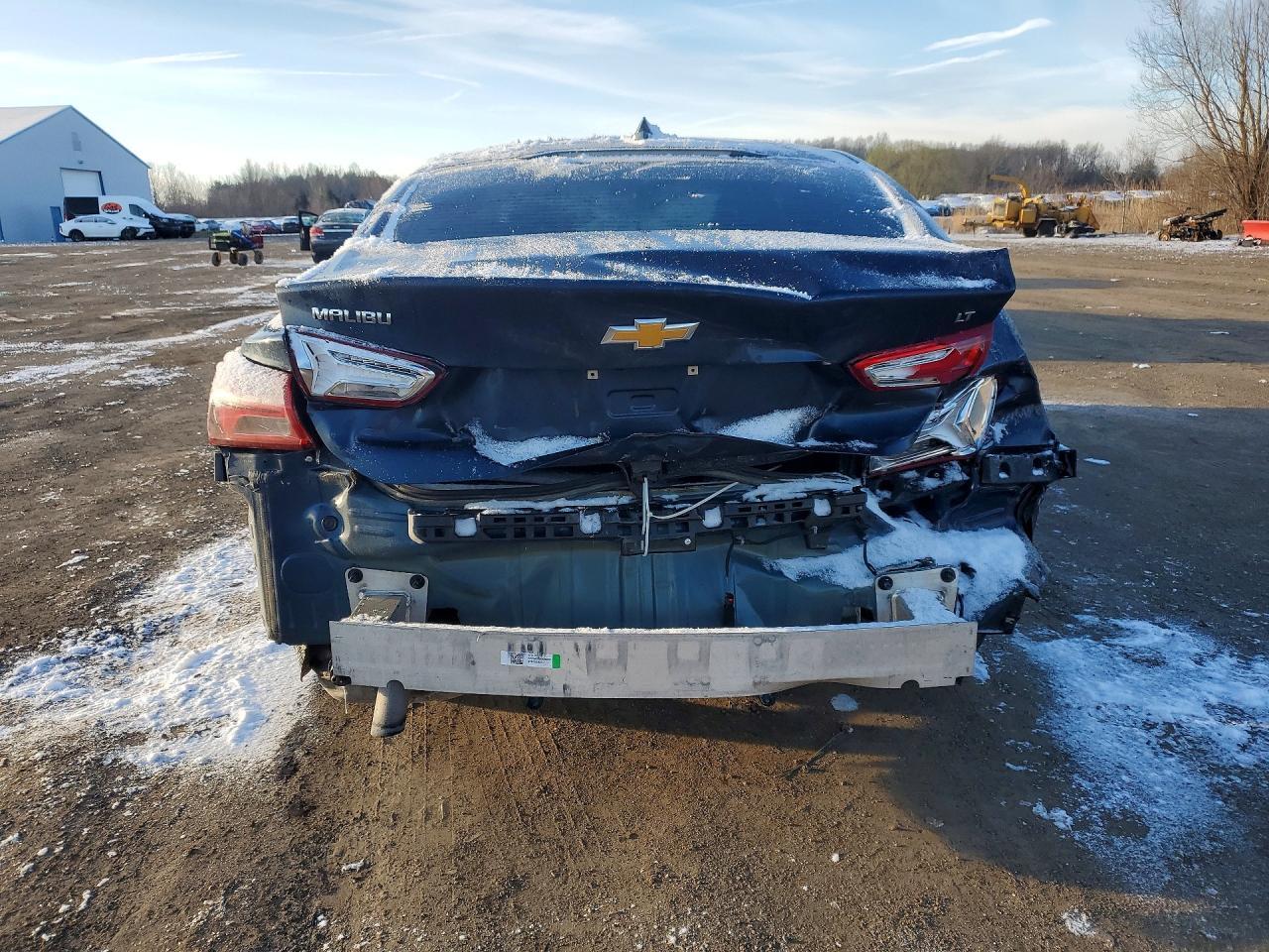 2022 Chevrolet Malibu Lt - Фото 6