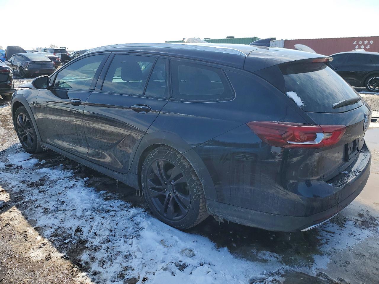 2018 Buick Regal Tourx Essence - Фото 2