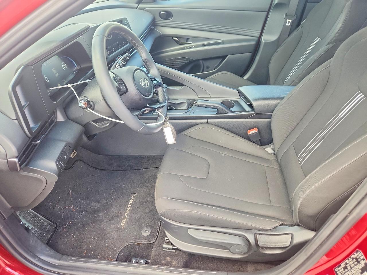 2025 Hyundai Elantra Sel Sport - Image 7