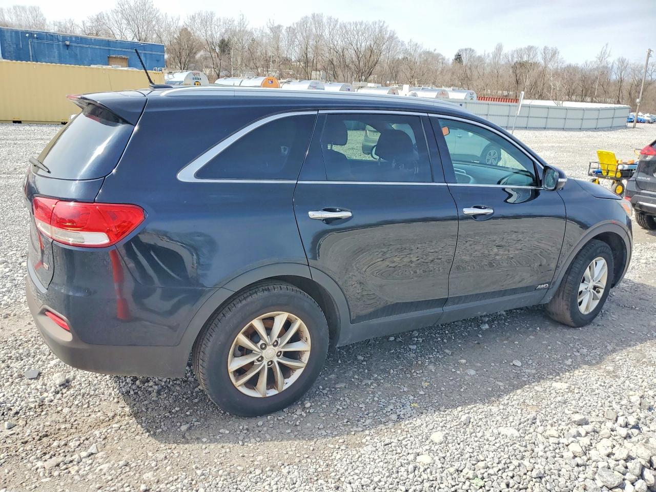 2017 Kia Sorento Lx - Image 3