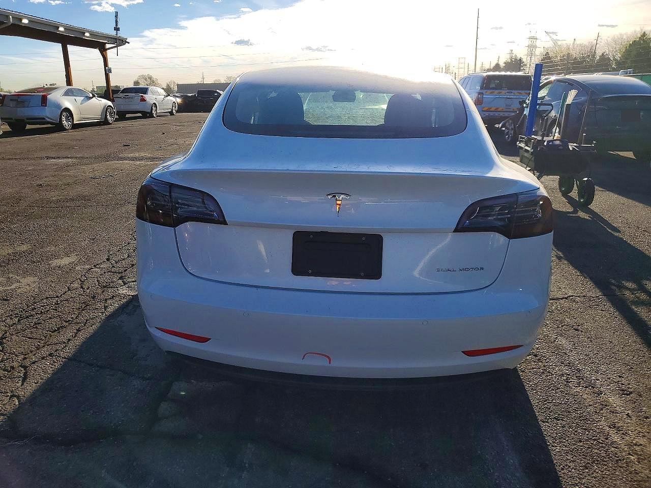 2021 Tesla Model 3 - Фото 6