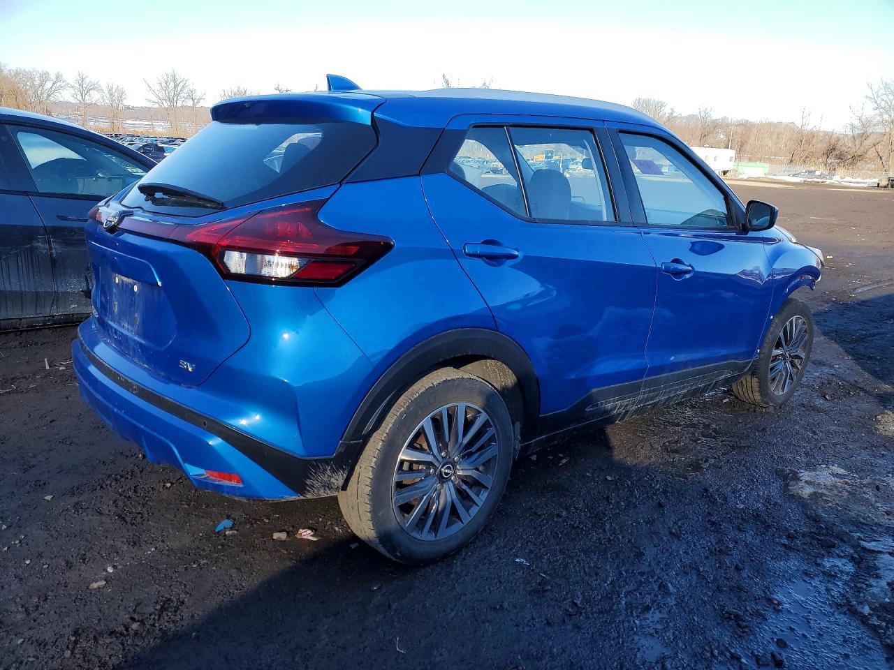 2022 Nissan Kicks Sv - Image 3