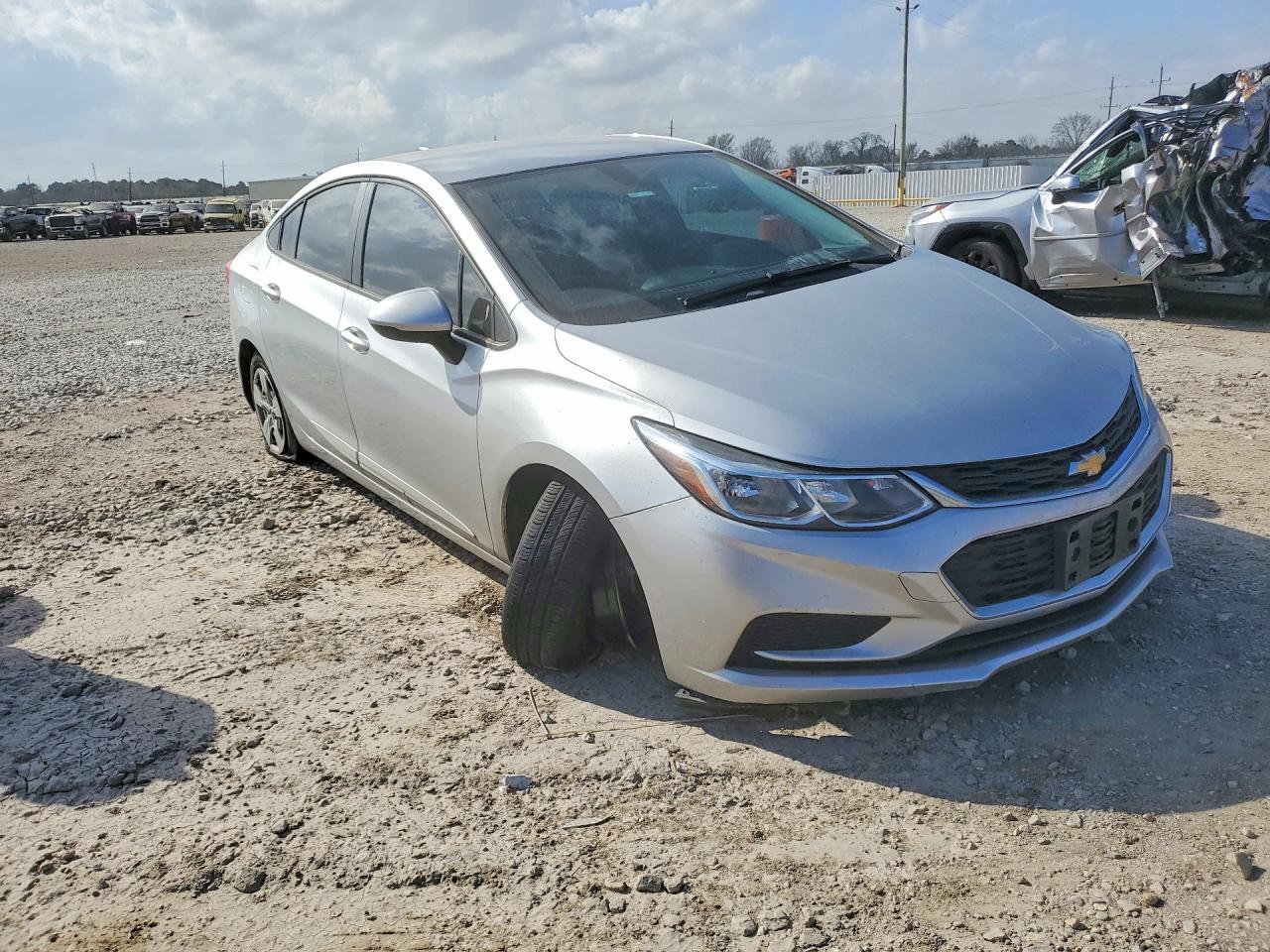 2018 Chevrolet Cruze Ls - Фото 4