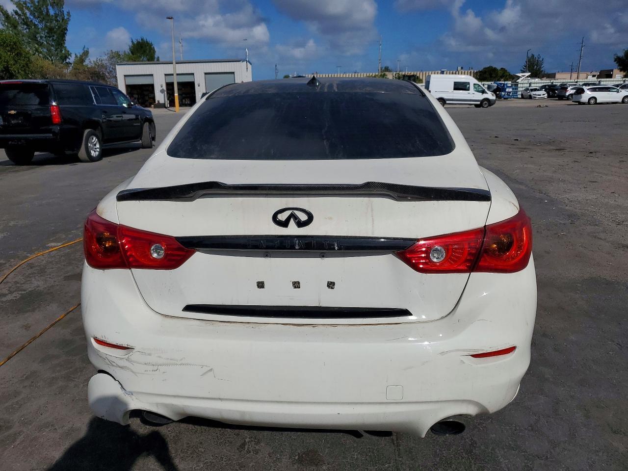 2017 Infiniti Q50 3.0T Premium - Image 6