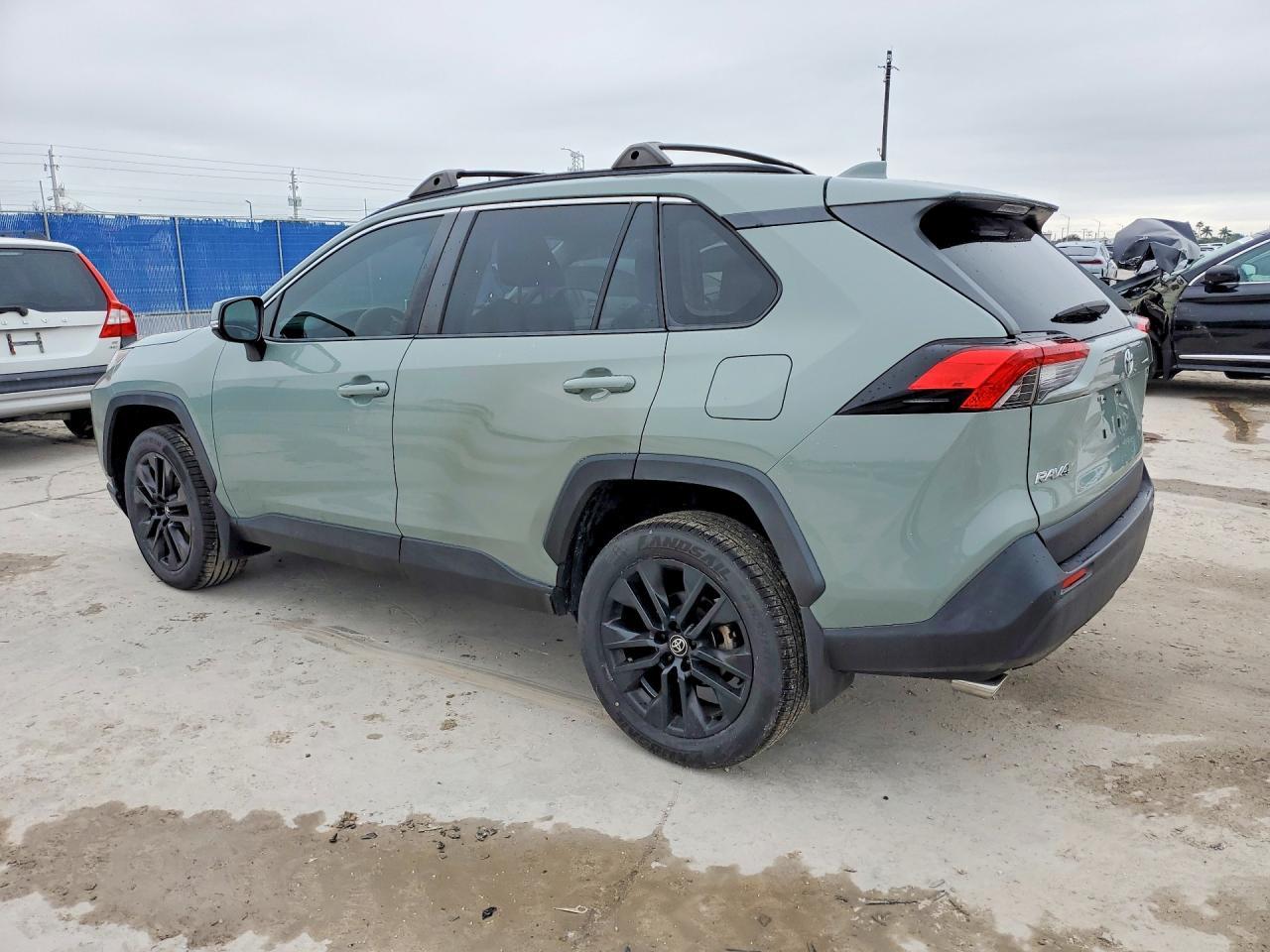 2022 Toyota Rav4 Xle Premium - Фото 2