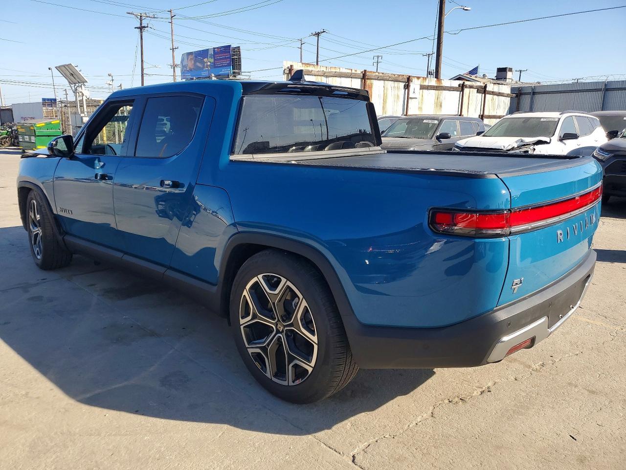 2025 Rivian R1T Adventure - Image 2