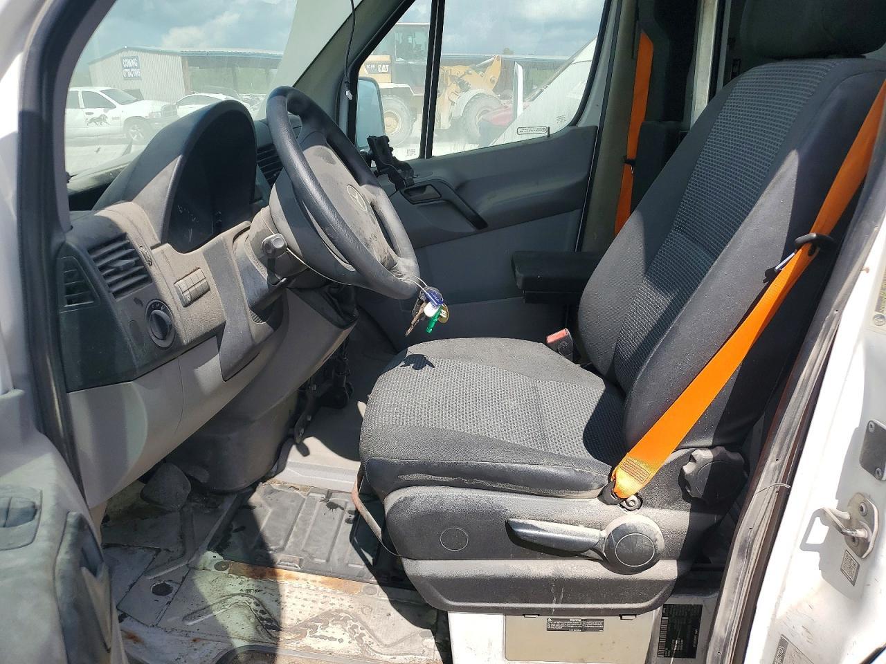 2015 Mercedes-Benz Sprinter 2500 - Image 7