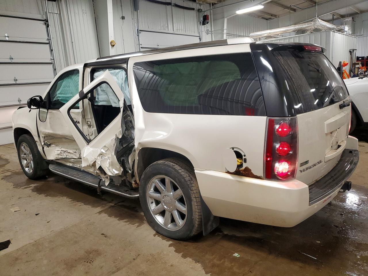 2012 GMC Yukon Xl Denali - Фото 2