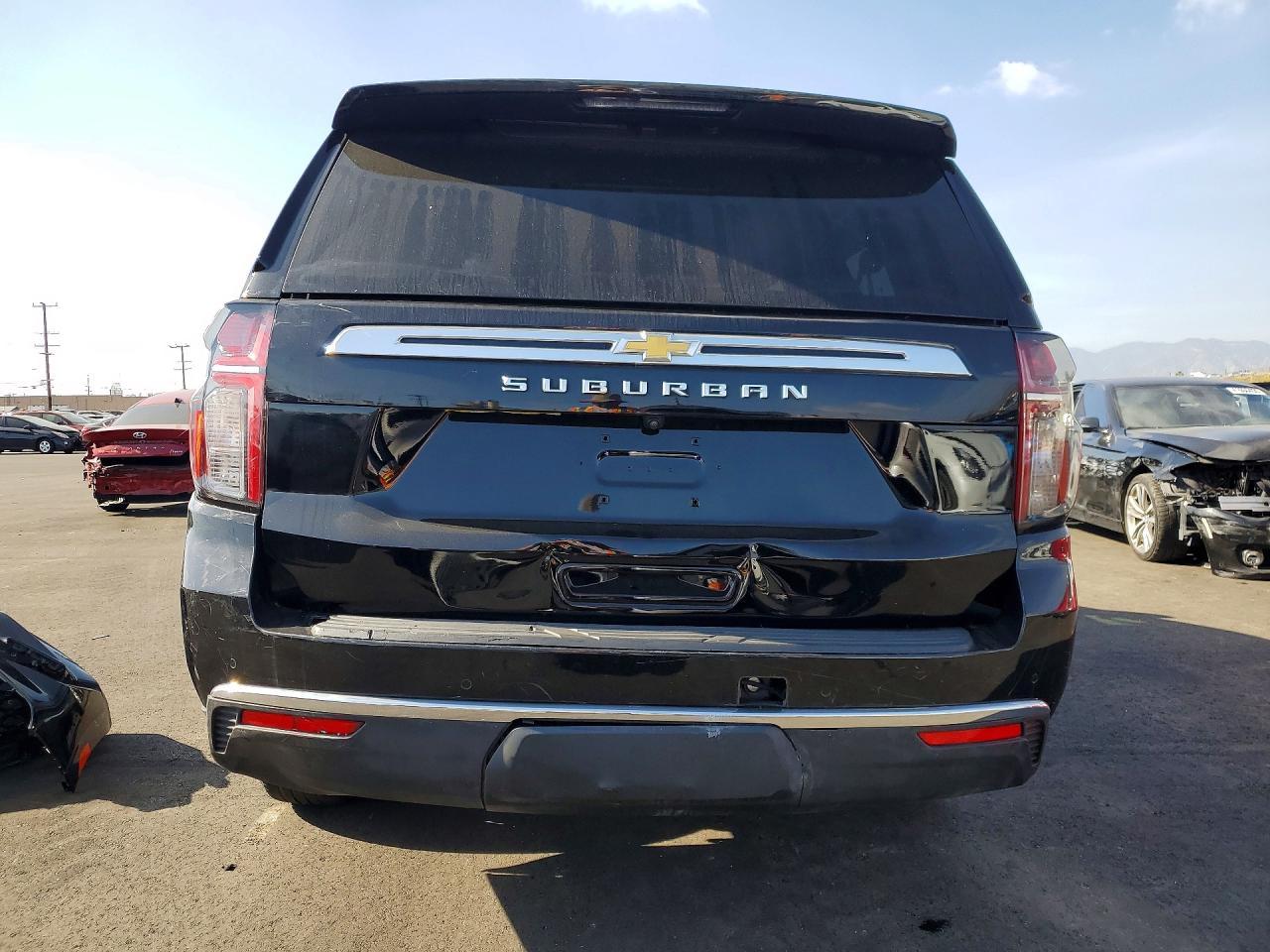 2023 Chevrolet Suburban C1500 Ls - Image 6