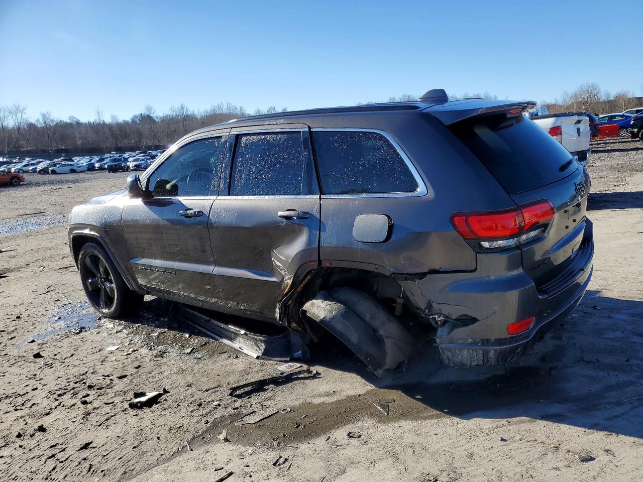 2015 Jeep Grand Cherokee Laredo - Фото 2