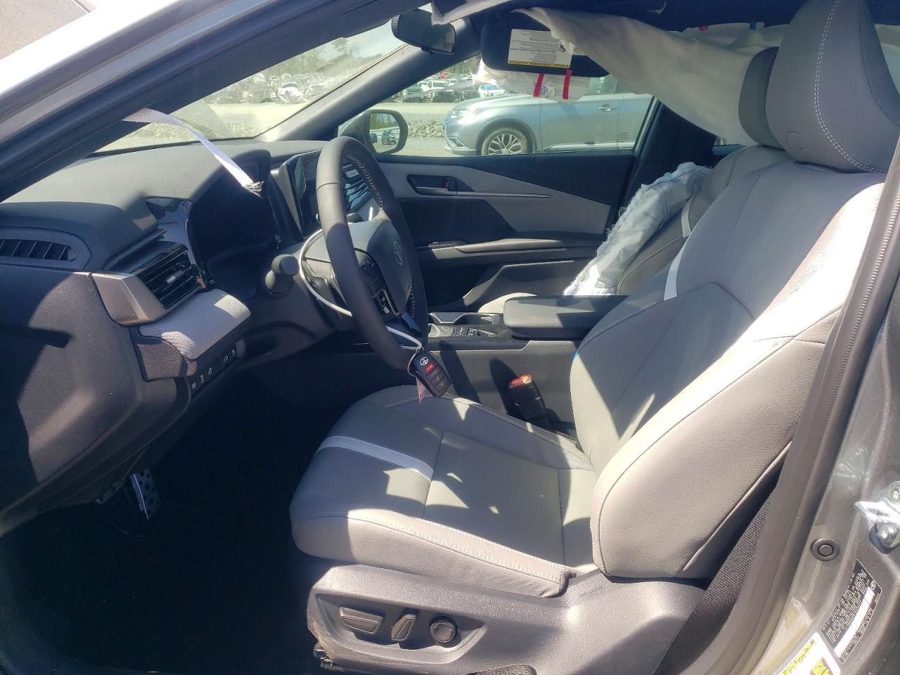 2026 Toyota Camry Se - Image 7