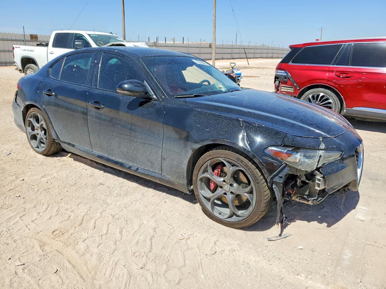 2019 Alfa Romeo Giulia Ti - Фото 4