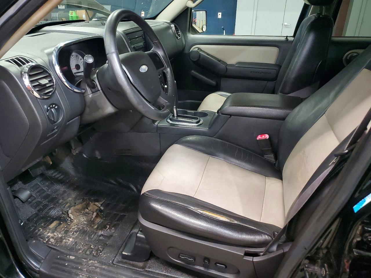 2007 Ford Explorer Sport Trac Limited - Image 7