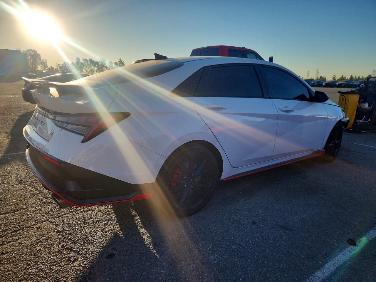 2025 Hyundai Elantra N Base - Фото 3
