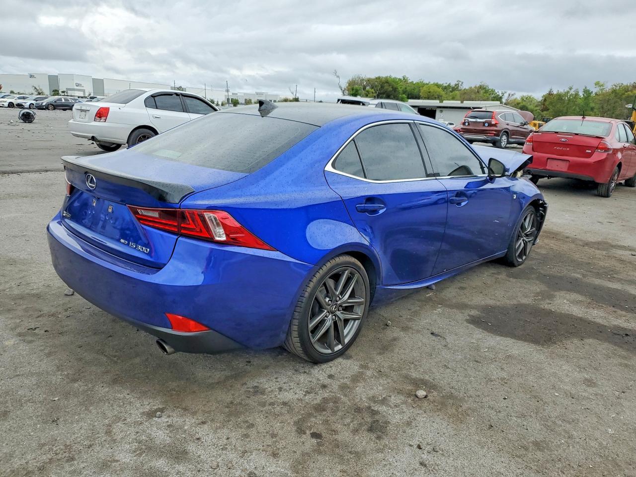 2016 Lexus Is 300 Base - Фото 3