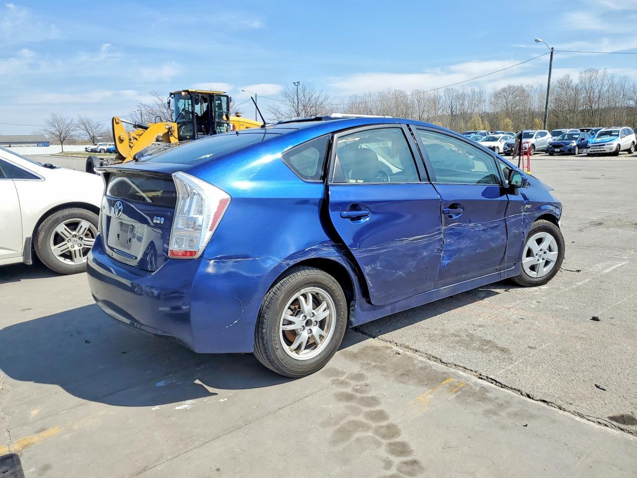 2010 Toyota Prius Iv - Фото 3