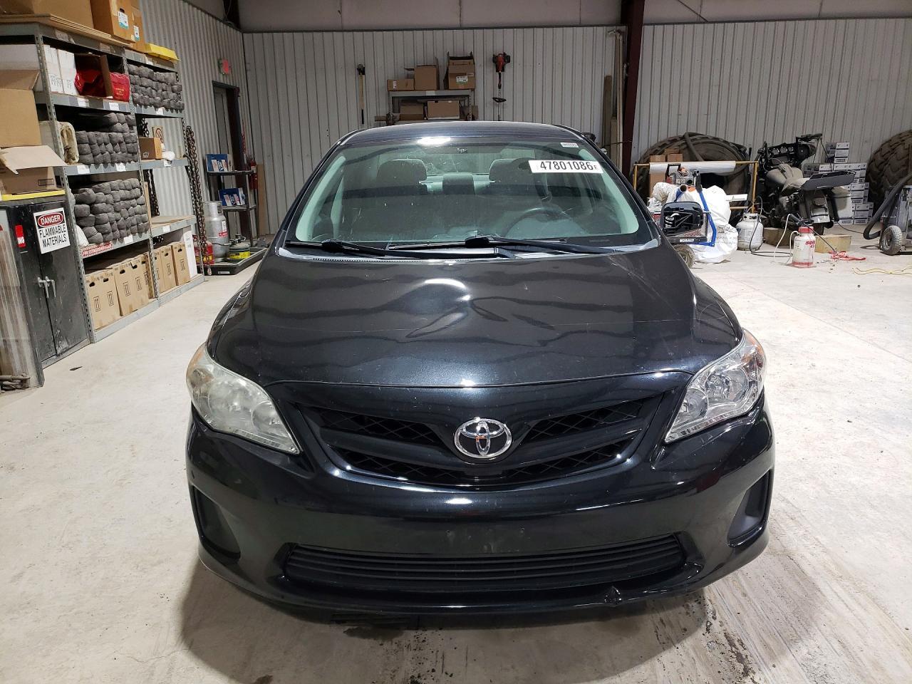 2012 Toyota Corolla Le - Image 5
