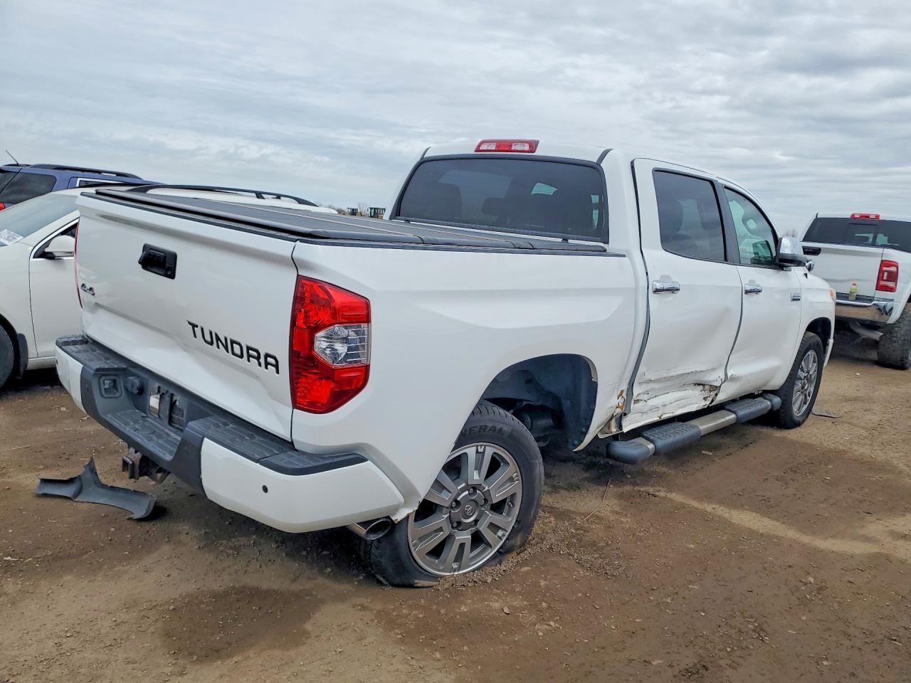 2017 Toyota Tundra Platinum - Image 3