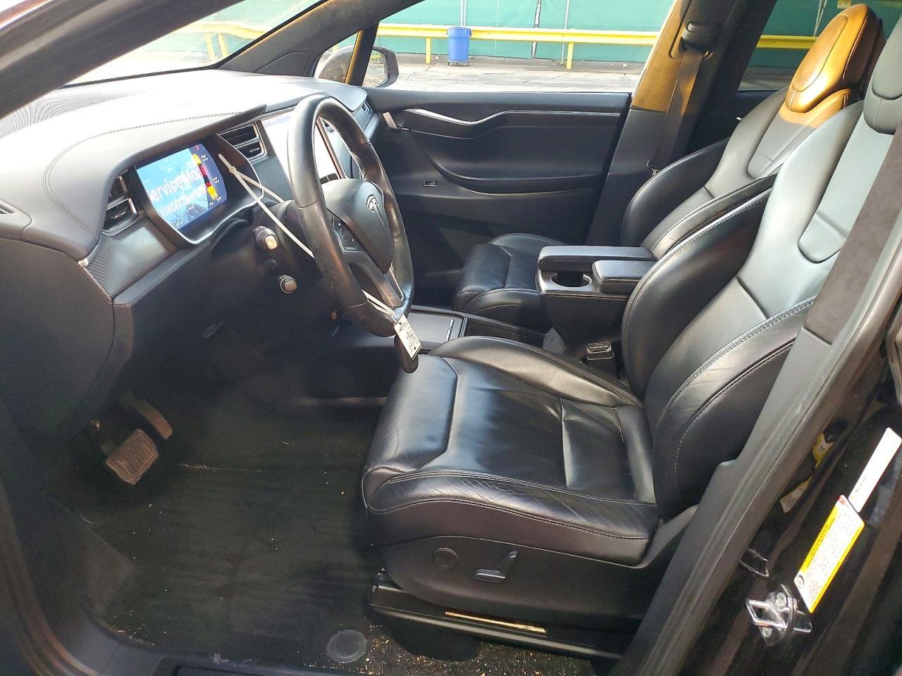 2017 Tesla Model X - Фото 7