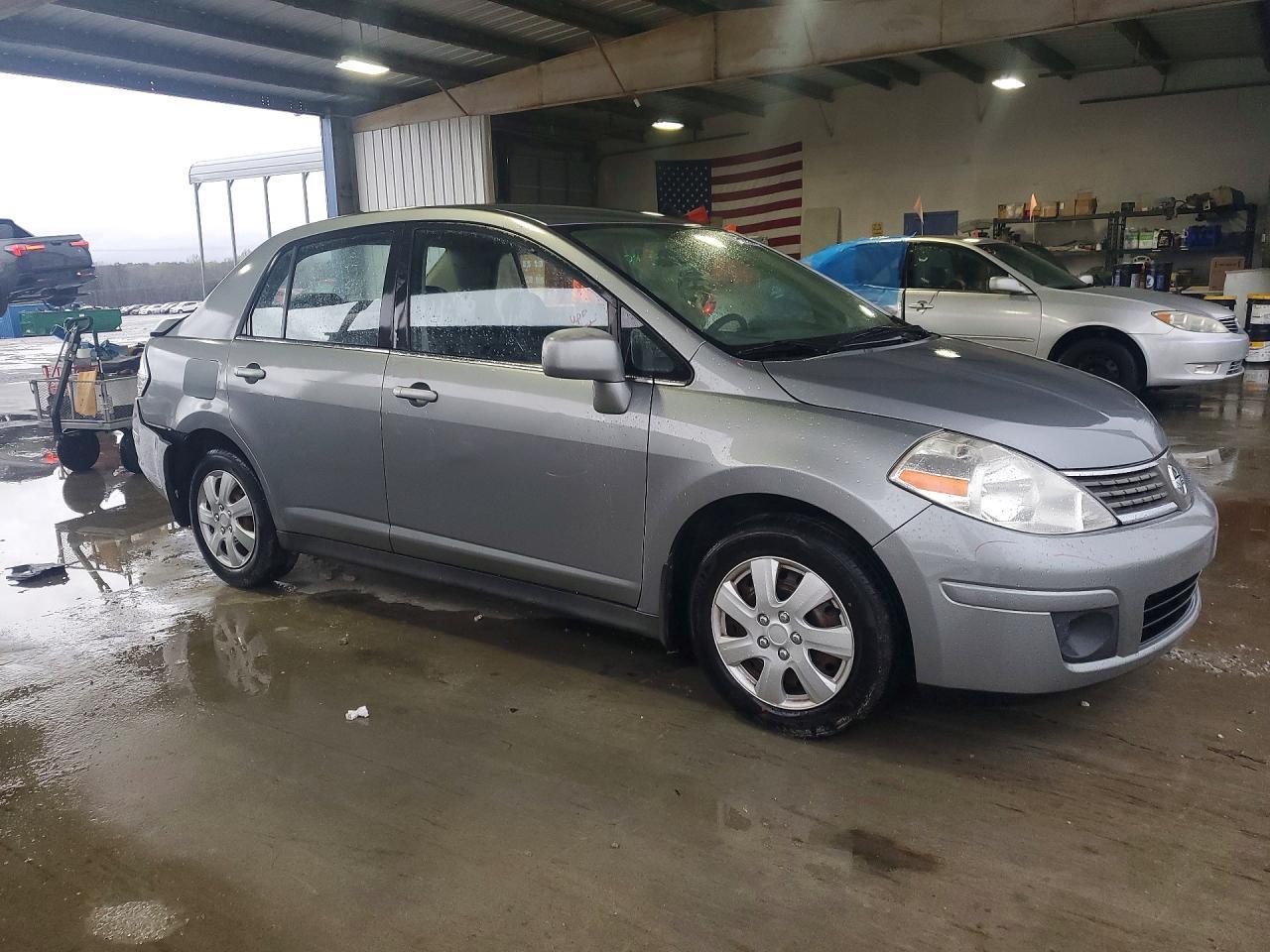 2008 Nissan Versa 1.8 S - Фото 4