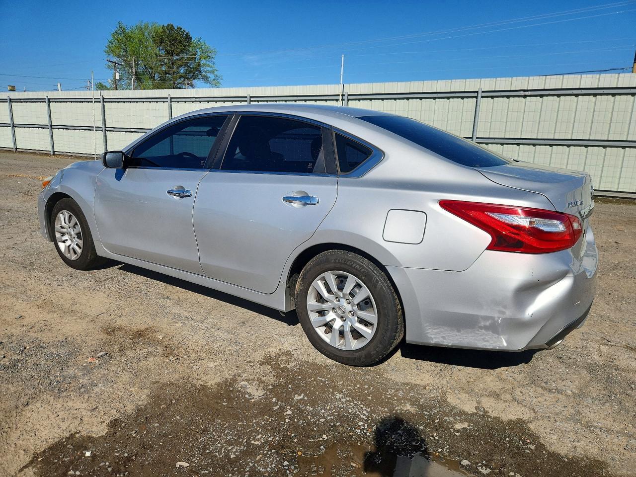 2016 Nissan Altima 2.5 S - Image 2