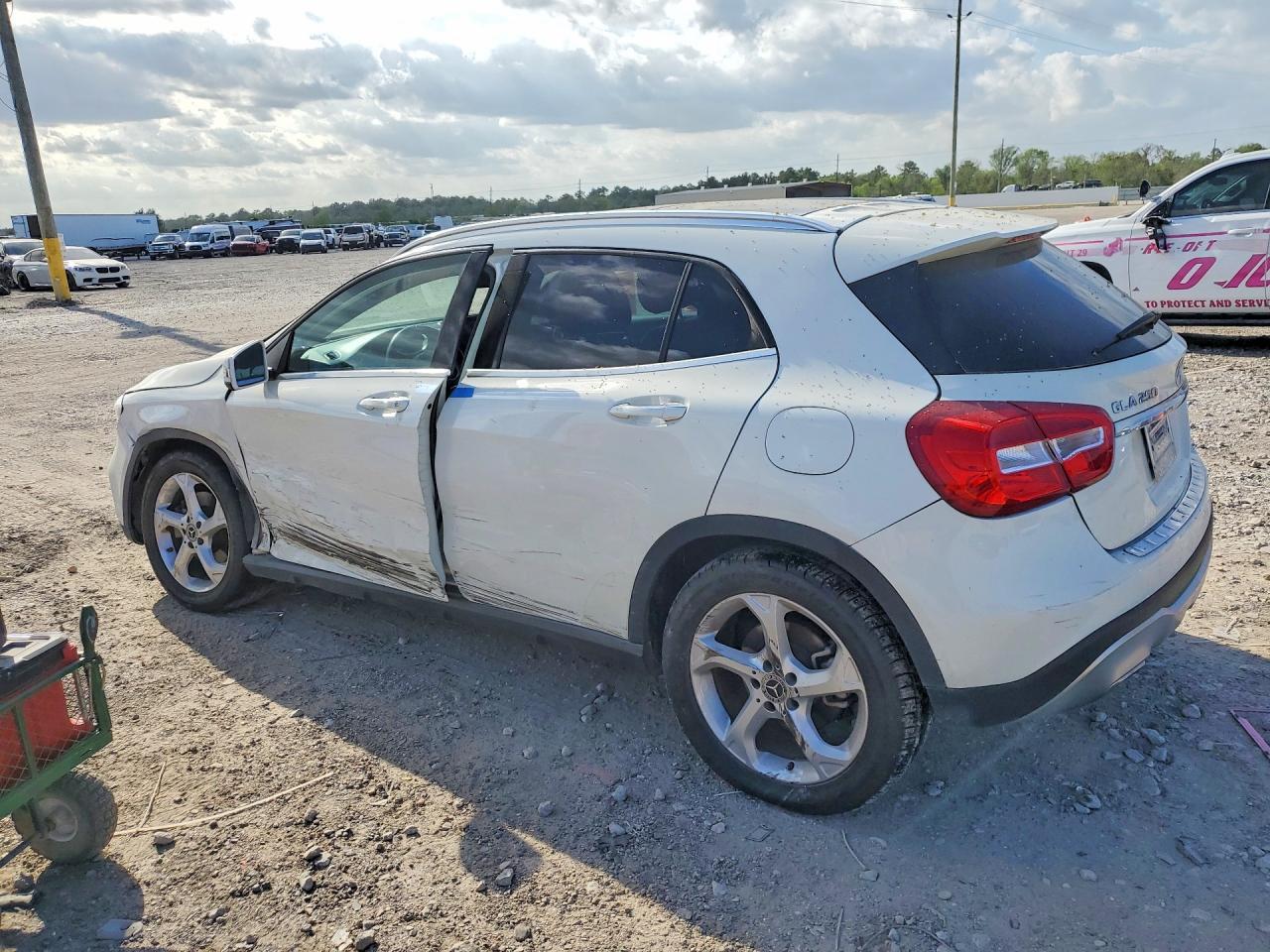 2018 Mercedes-Benz Gla 250 4Matic - Image 2