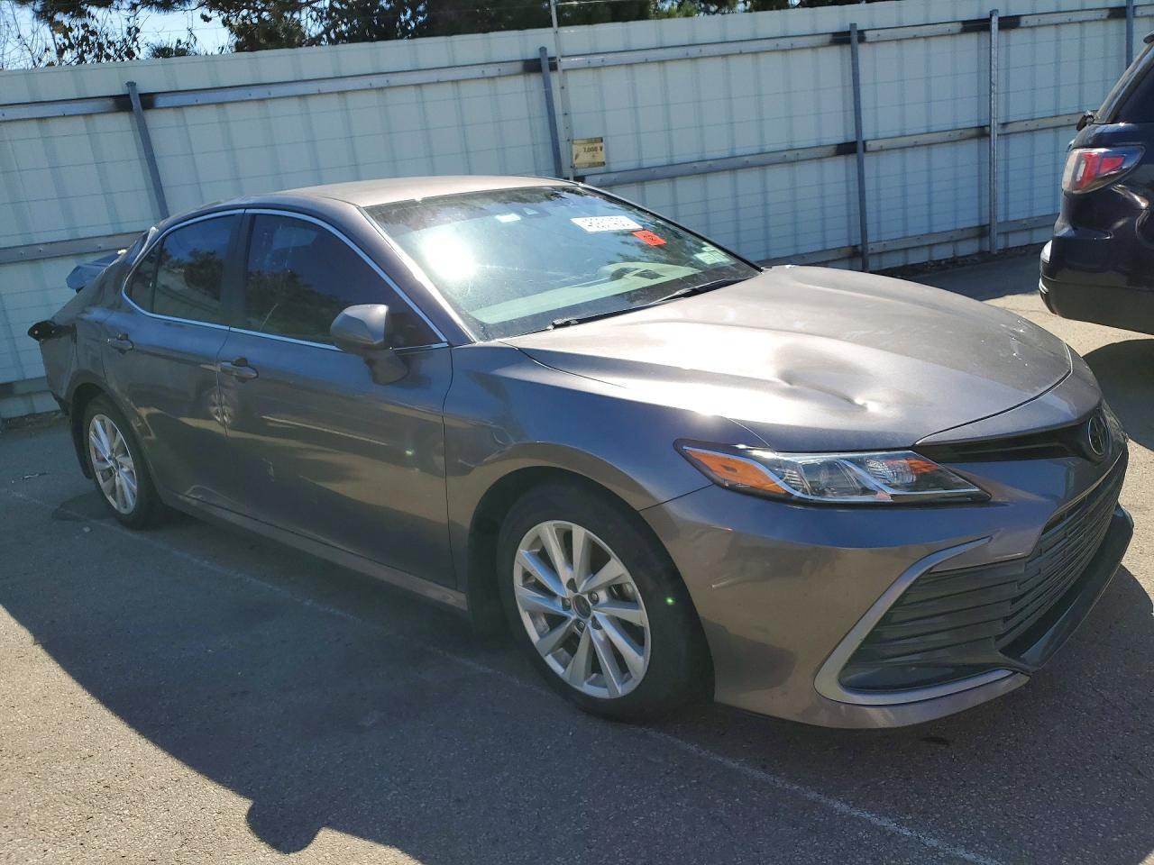 2024 Toyota Camry Le - Фото 4