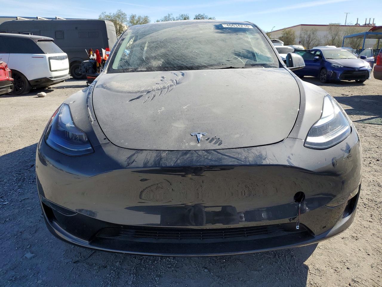 2025 Tesla Model Y - Image 5