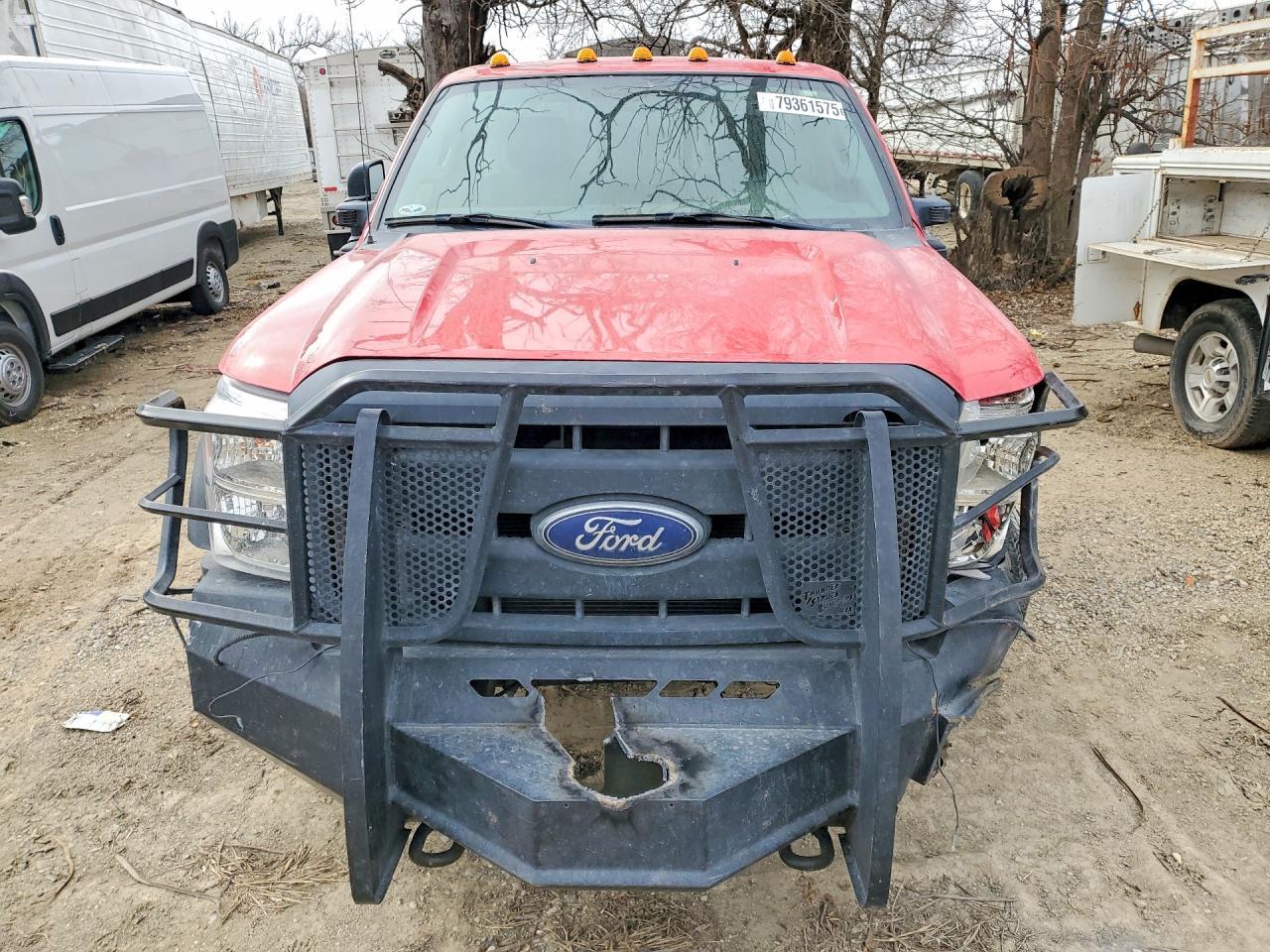 2013 Ford F550 Super Duty Truck Cab And Chassis - Image 5