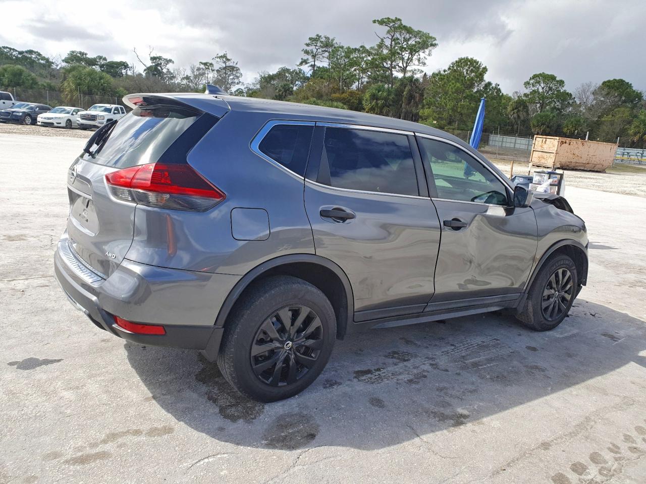 2019 Nissan Rogue S - Image 3