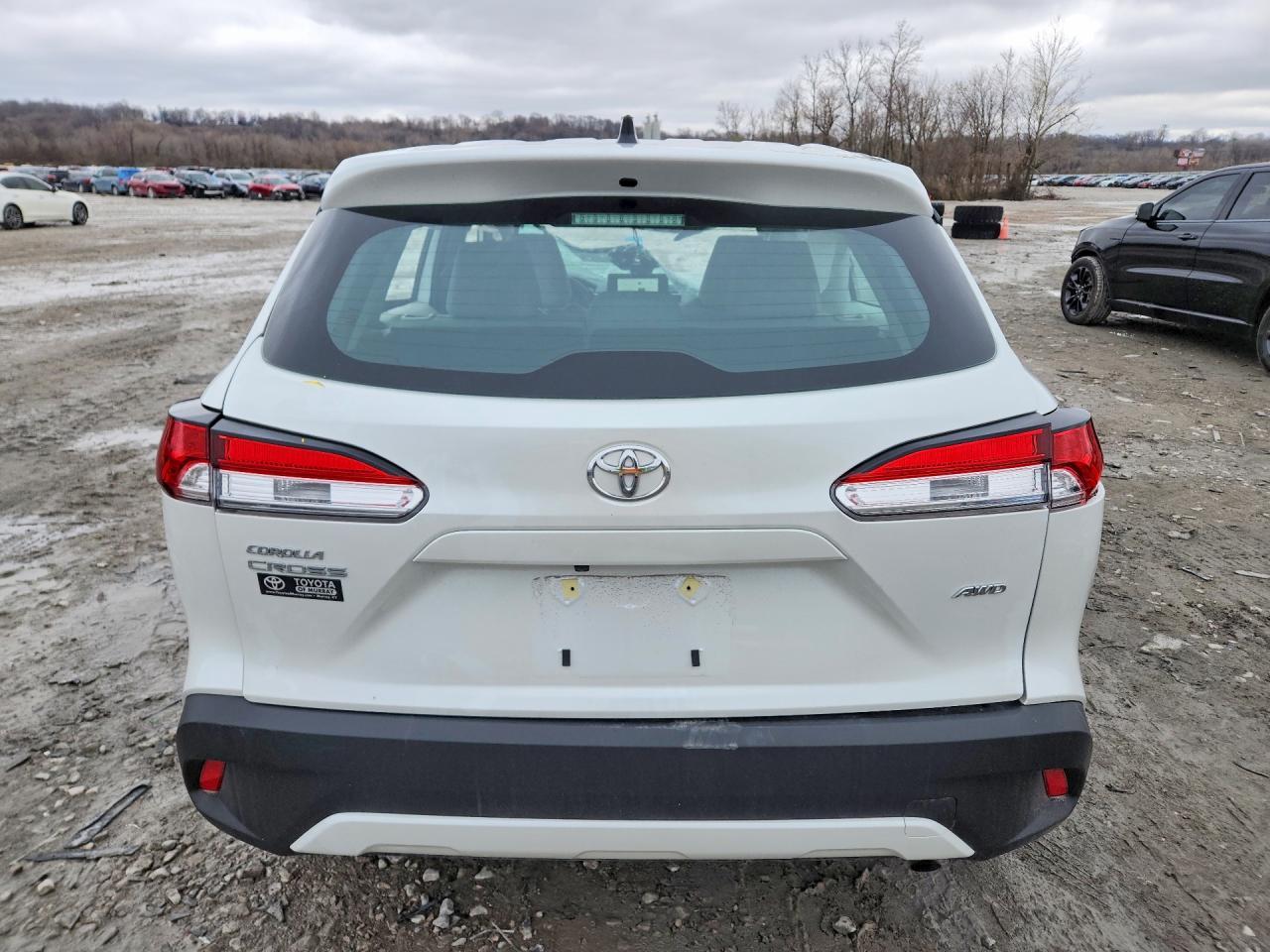 2025 Toyota Corolla Cross L - Фото 6