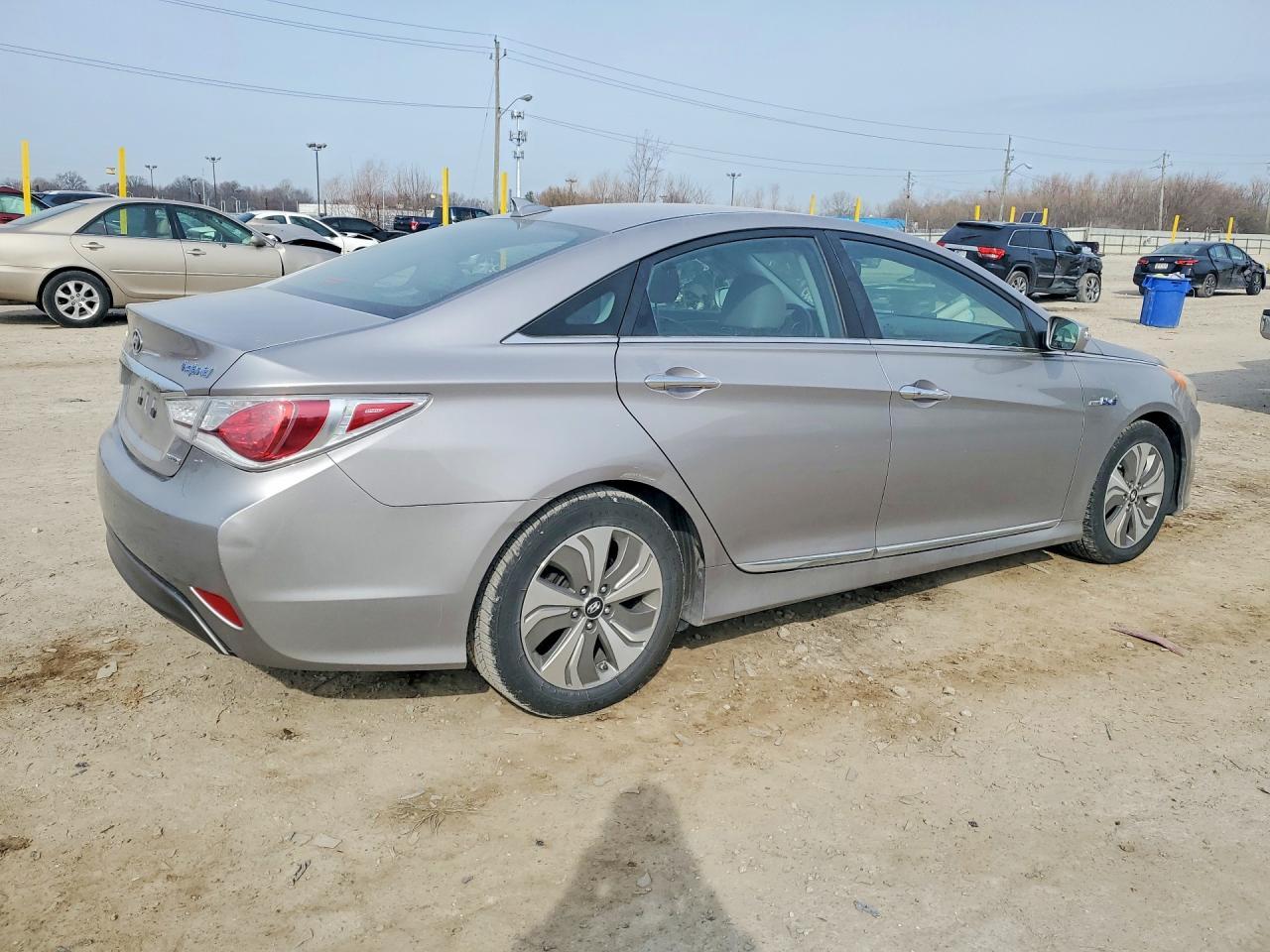 2013 Hyundai Sonata Hybrid - Image 3