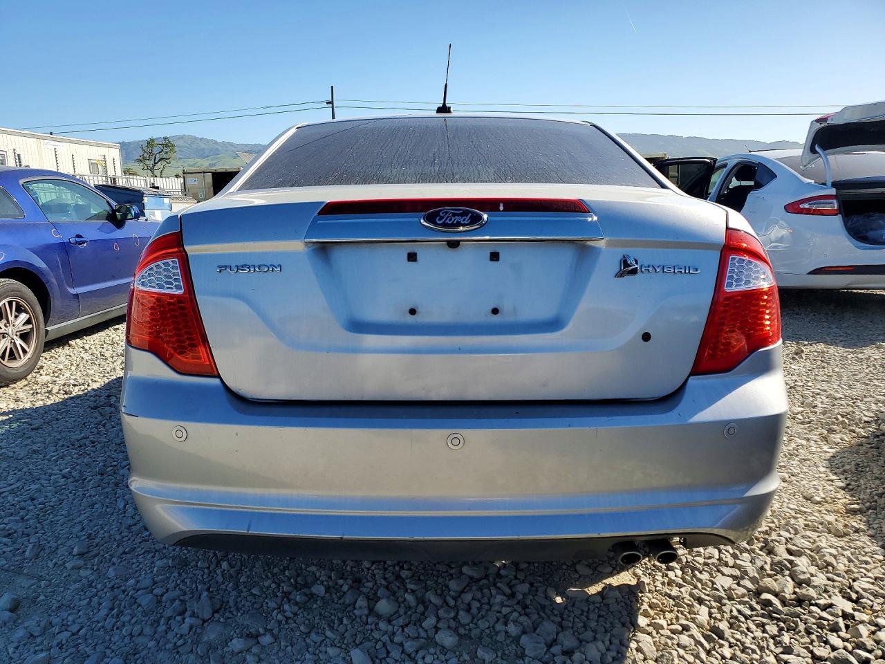 2010 Ford Fusion Hybrid - Фото 6