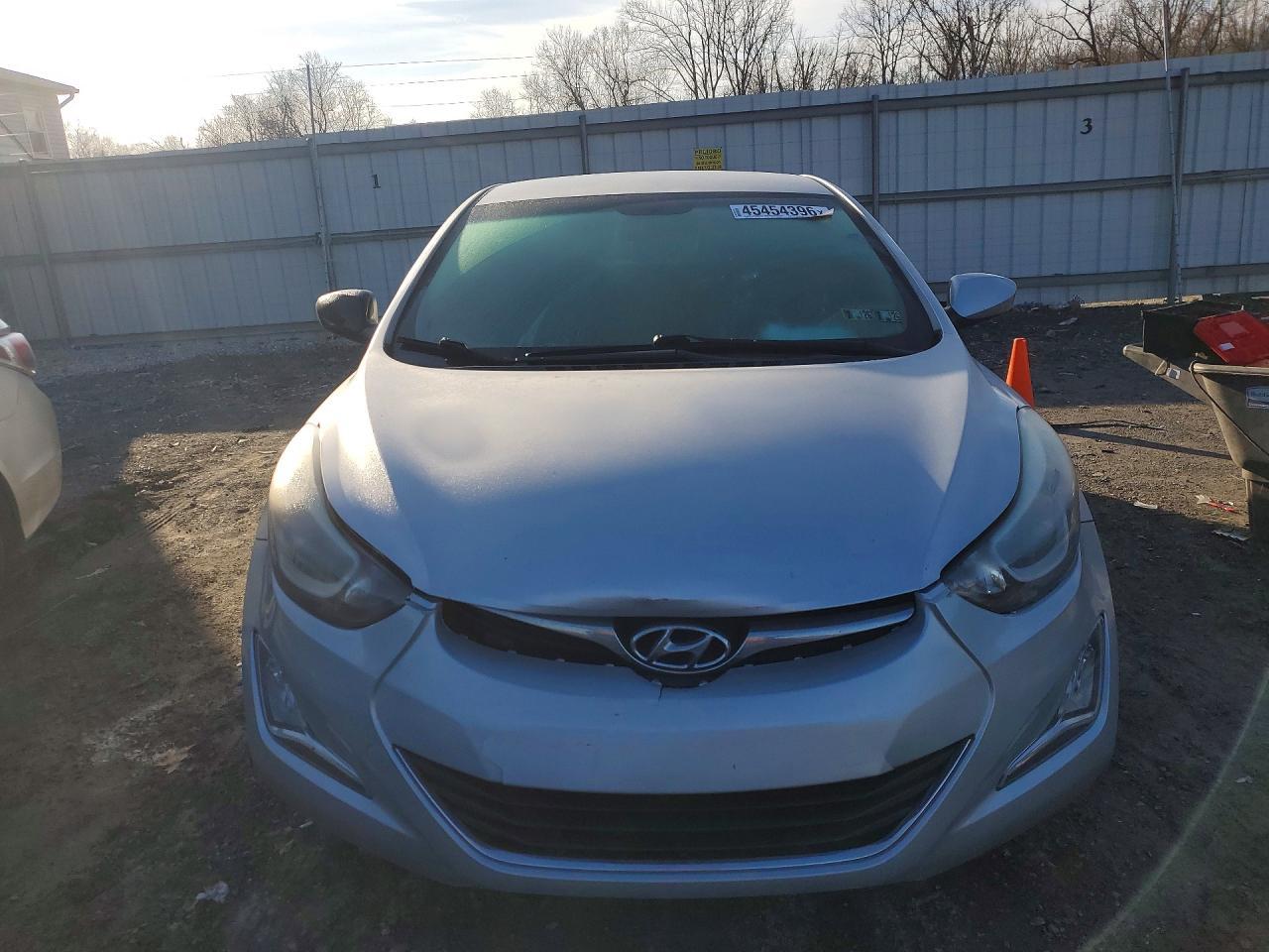 2015 Hyundai Elantra Se - Фото 5