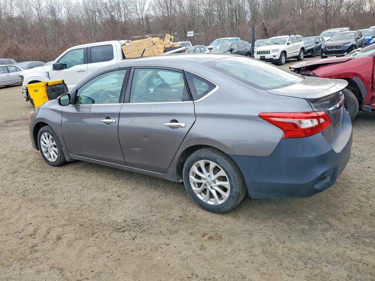 2018 Nissan Sentra S - Фото 2