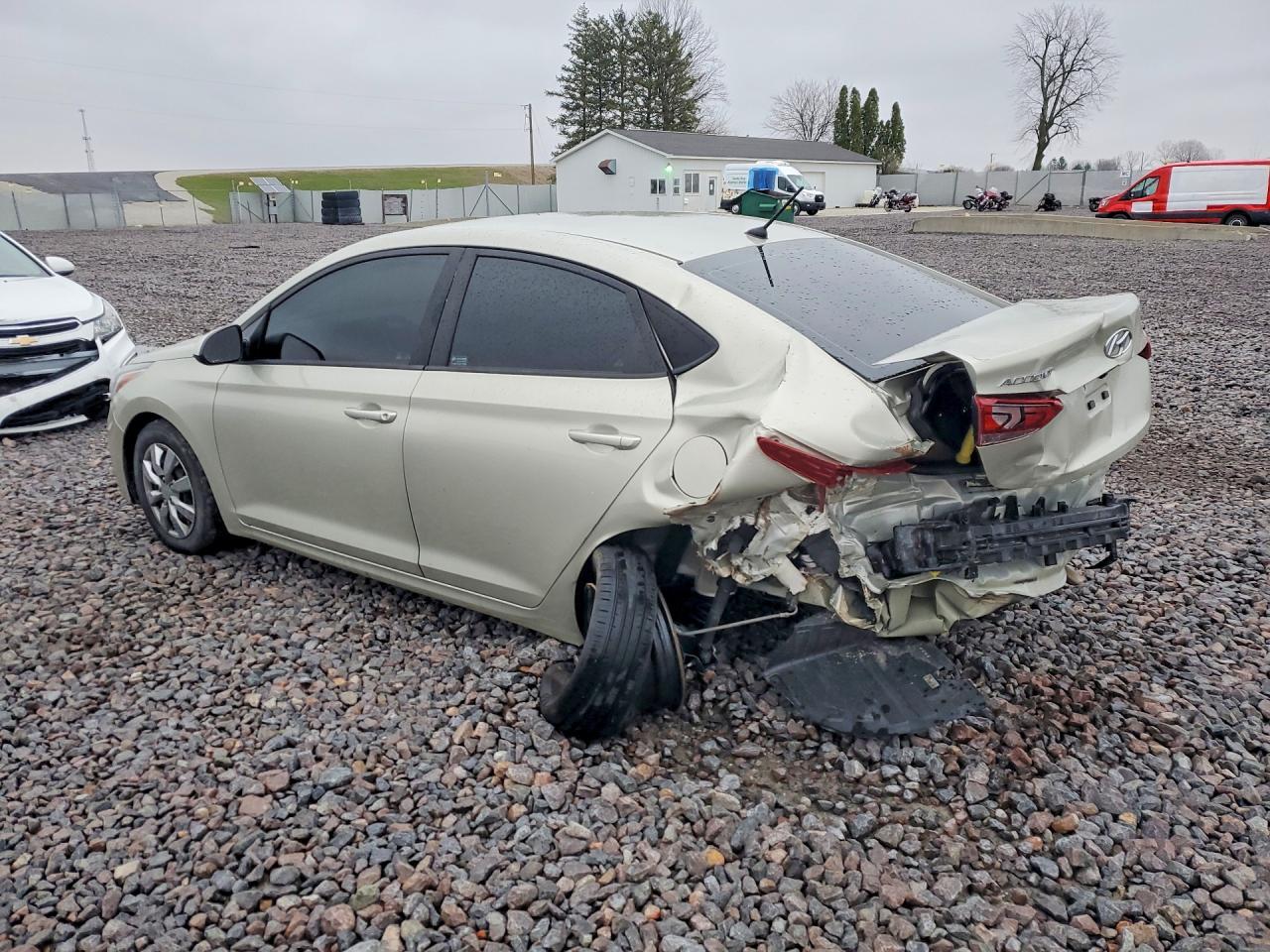 2020 Hyundai Accent Se - Фото 2